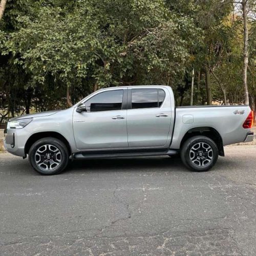 FotoCarro04-Toyota-Hilux-SRX